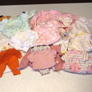 Newborn girl lot. 32 pieces plus headband and hat